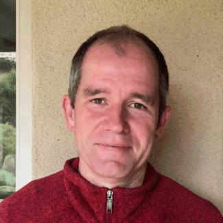 Zvonimir Dogic headshot